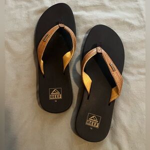 Women’s Reef brown and gold flip flops